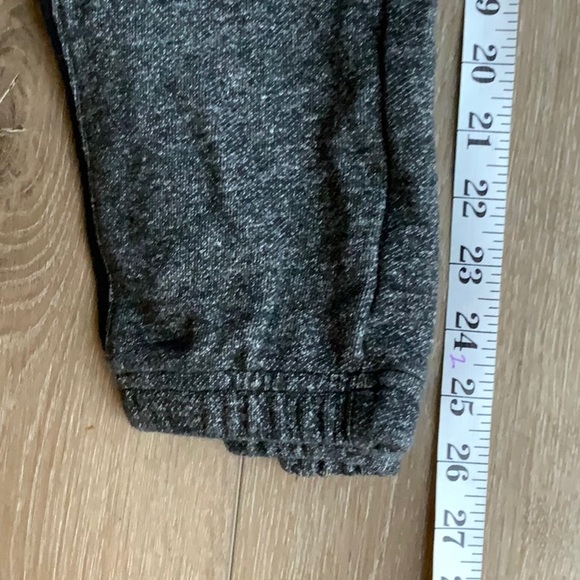 Boys OshKosh Joggers. Great condition. Size 10/12 - Picture 1 of 5
